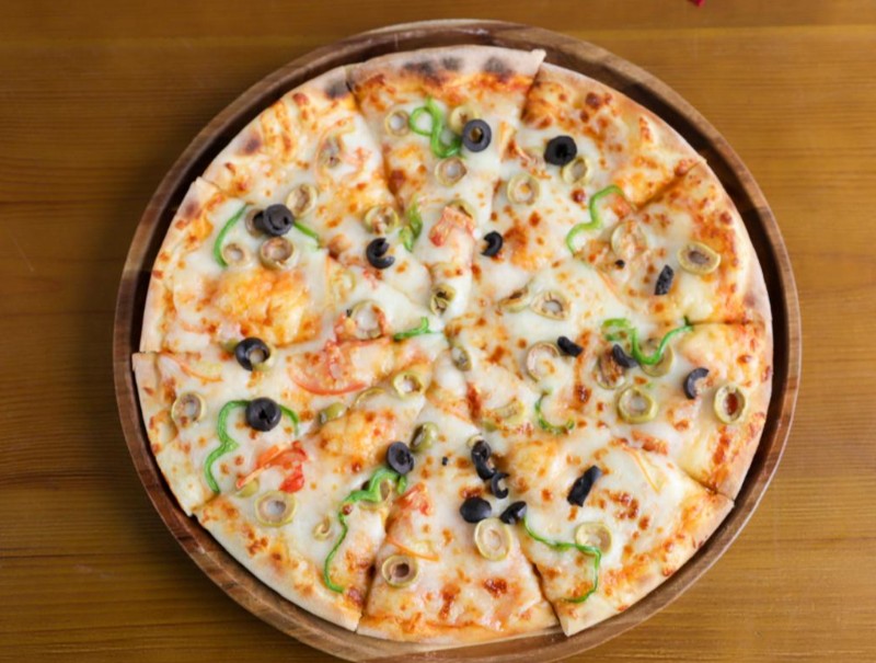 بيتزا خضار (كبير)- Vegetable Pizza (S/L)